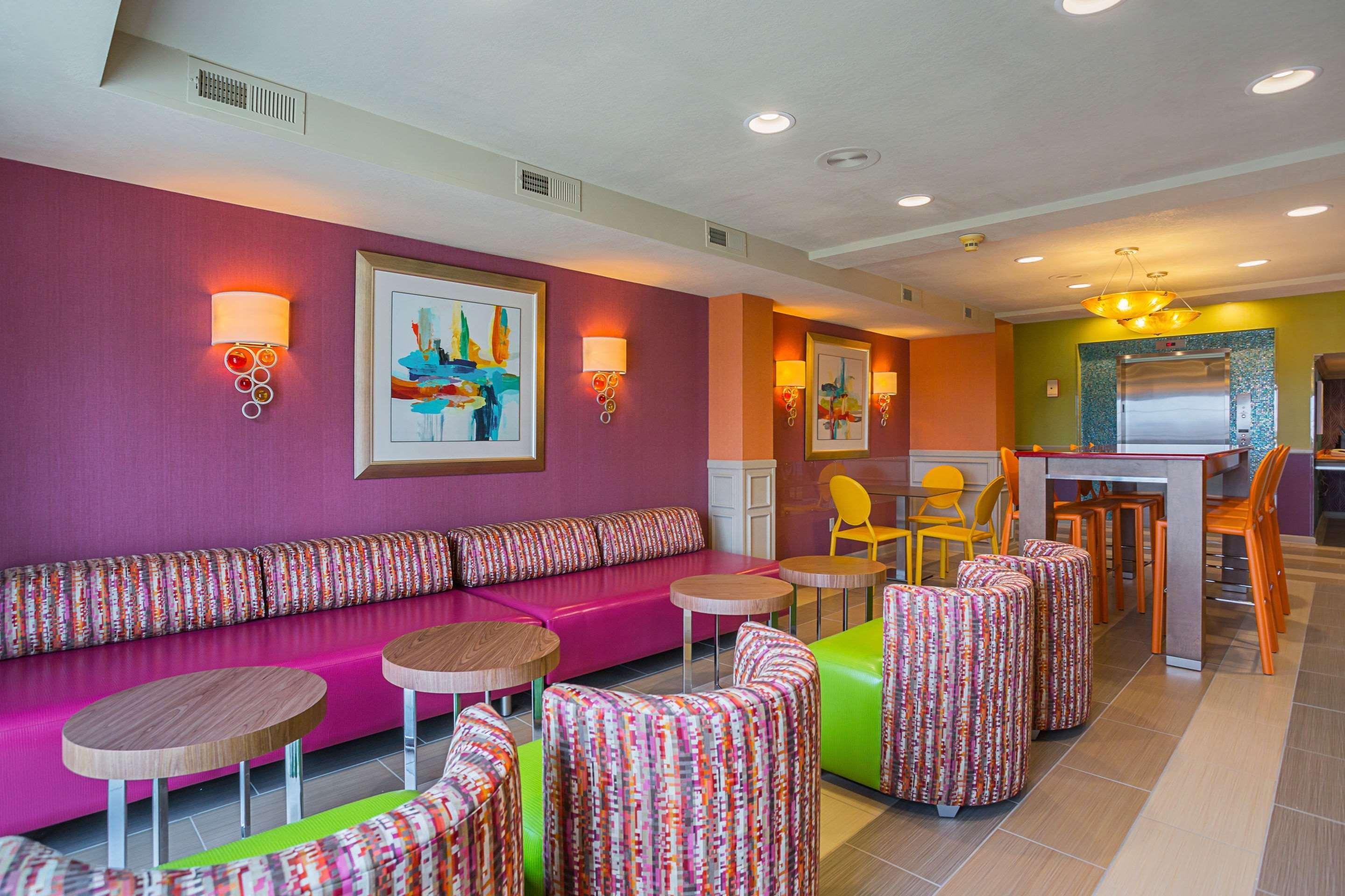 Clarion Inn & Suites Evansville Exteriér fotografie